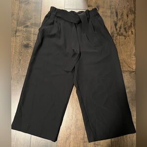 Lululemon dress pants capri length